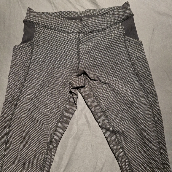 Lululemon leggings 23 inch - Picture 4 of 5